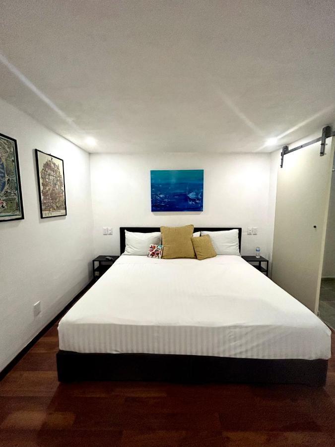 Lindas Suites Eugenio Sue Mexico City Exterior photo