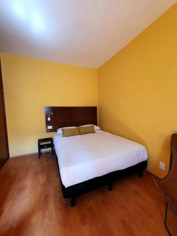 Lindas Suites Eugenio Sue Mexico City Exterior photo