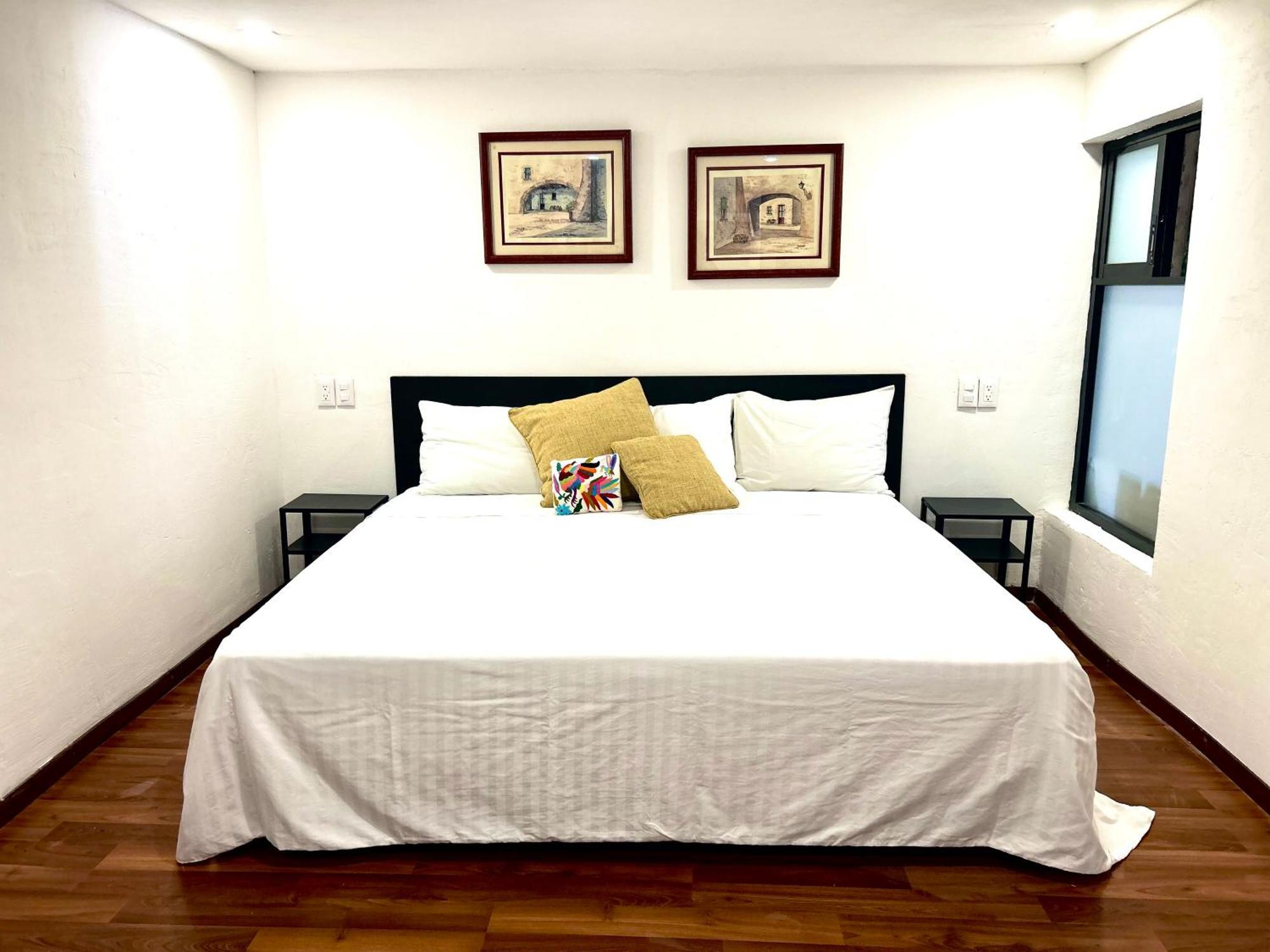 Lindas Suites Eugenio Sue Mexico City Exterior photo