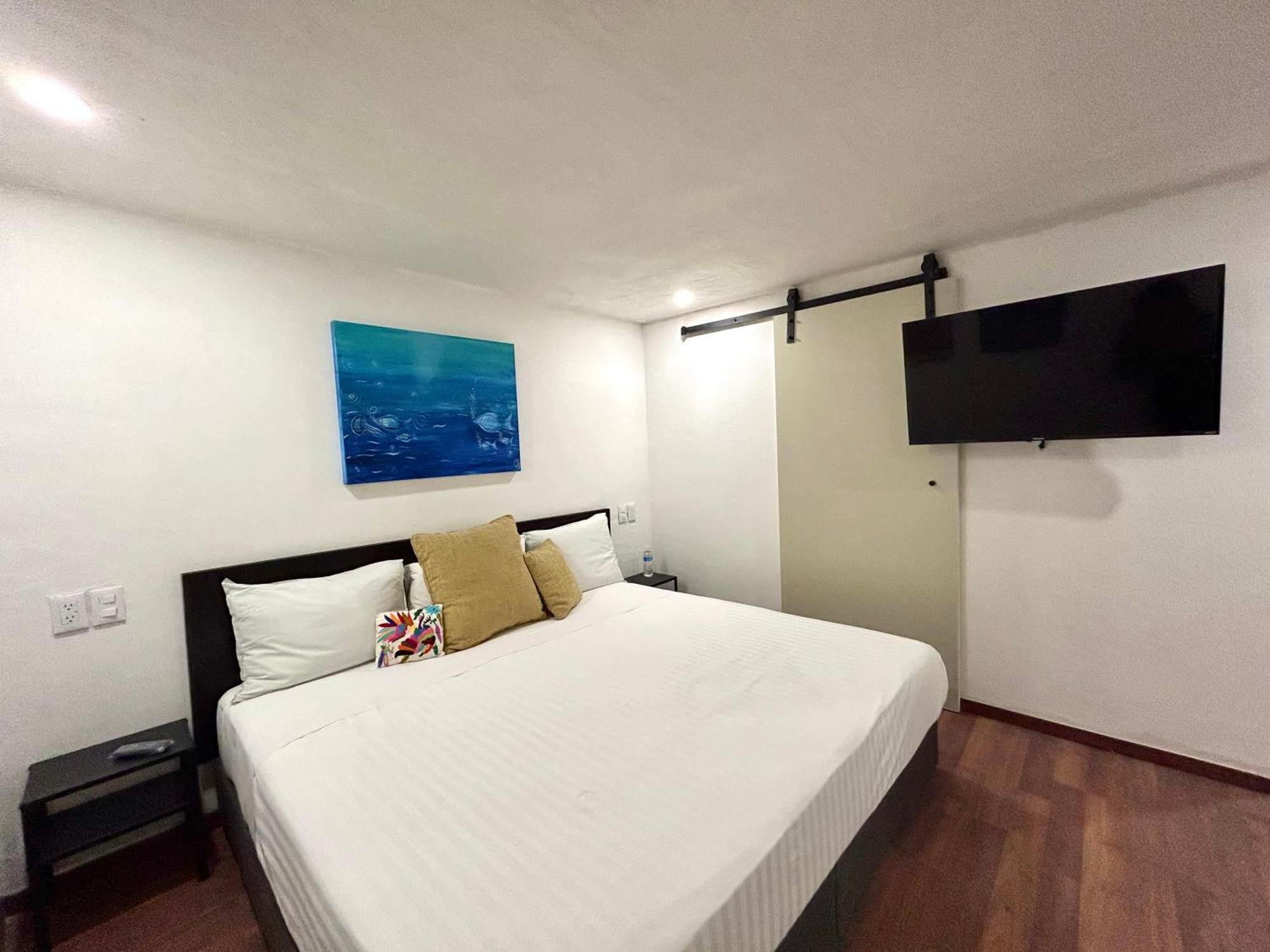 Lindas Suites Eugenio Sue Mexico City Exterior photo