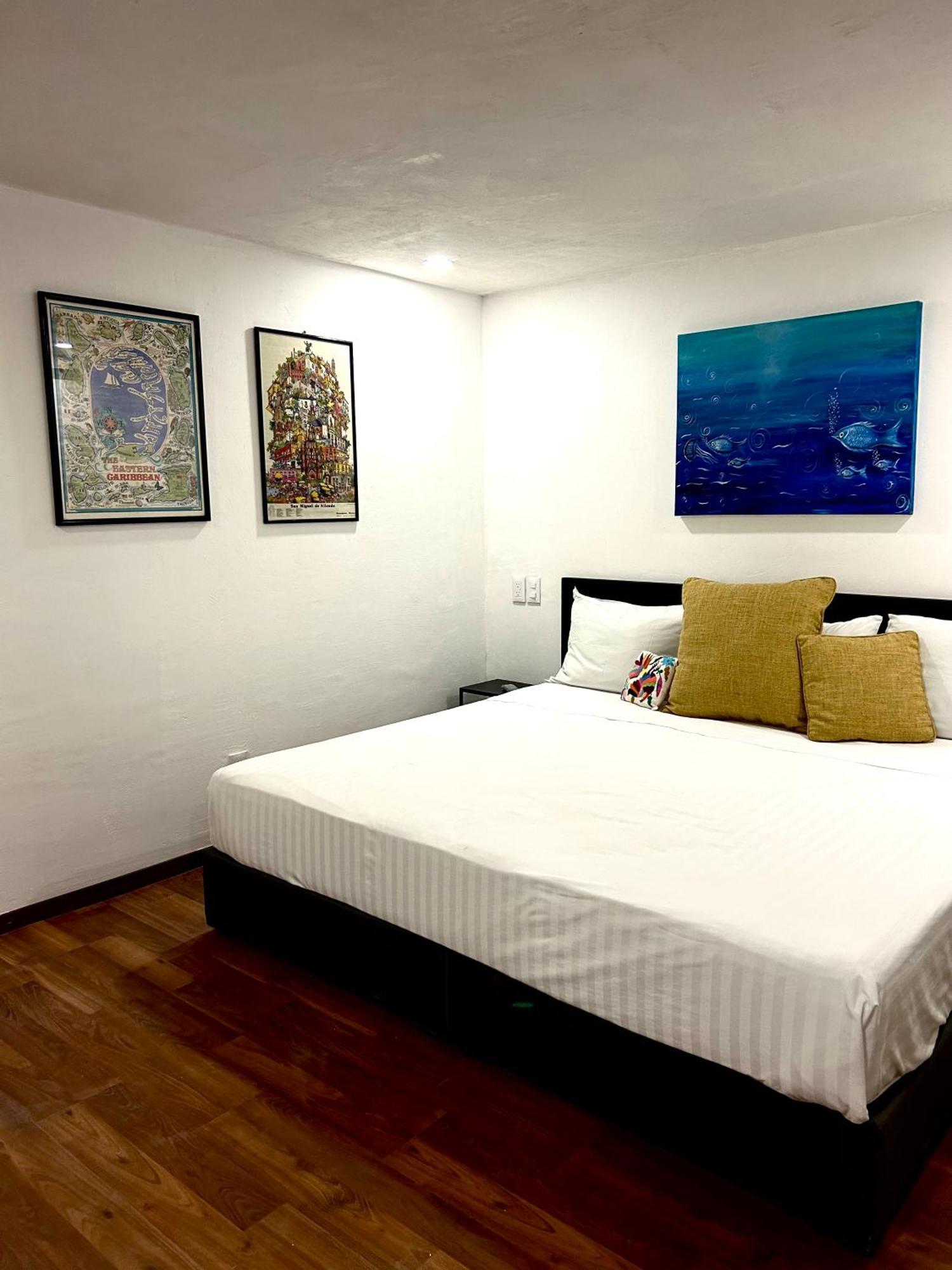 Lindas Suites Eugenio Sue Mexico City Exterior photo